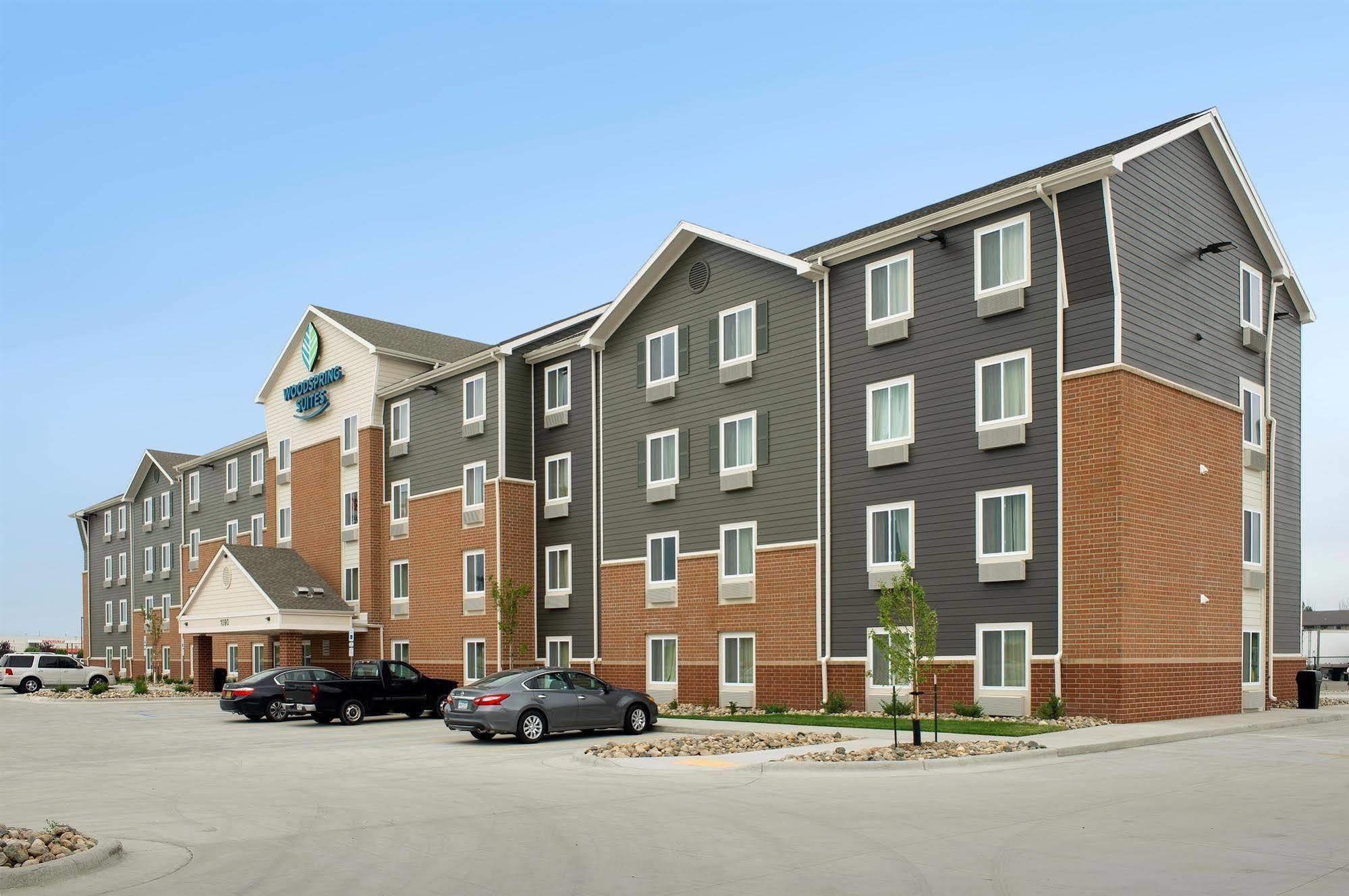 Woodspring Suites Fargo North Near Ndsu Exterior photo